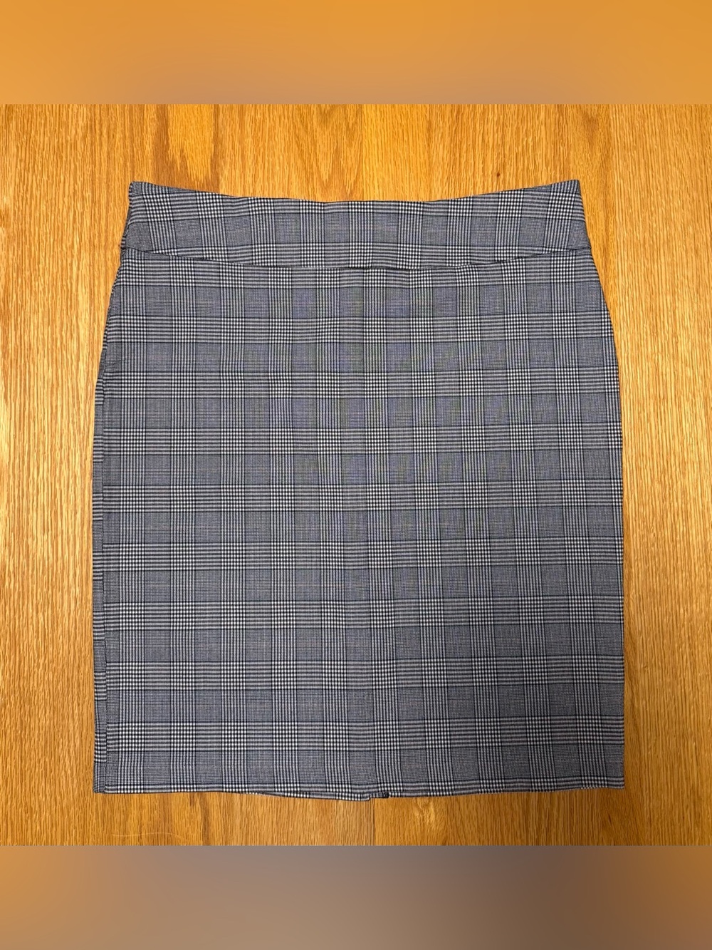 Soho Black and Gray Glen Plaid Pencil Skirt